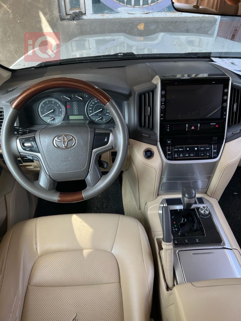 تويوتا لاندكروزر